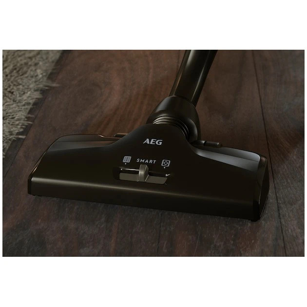 جاروبرقی آاگ مدل AEG VX82-1-5DB