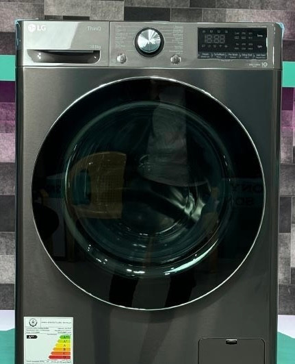 ماشین لباسشویی ال جی مدل F4V9 ظرفیت ۱۰.۵ کیلو درب از جلو